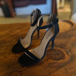 Black Velvet Strappy Pumps